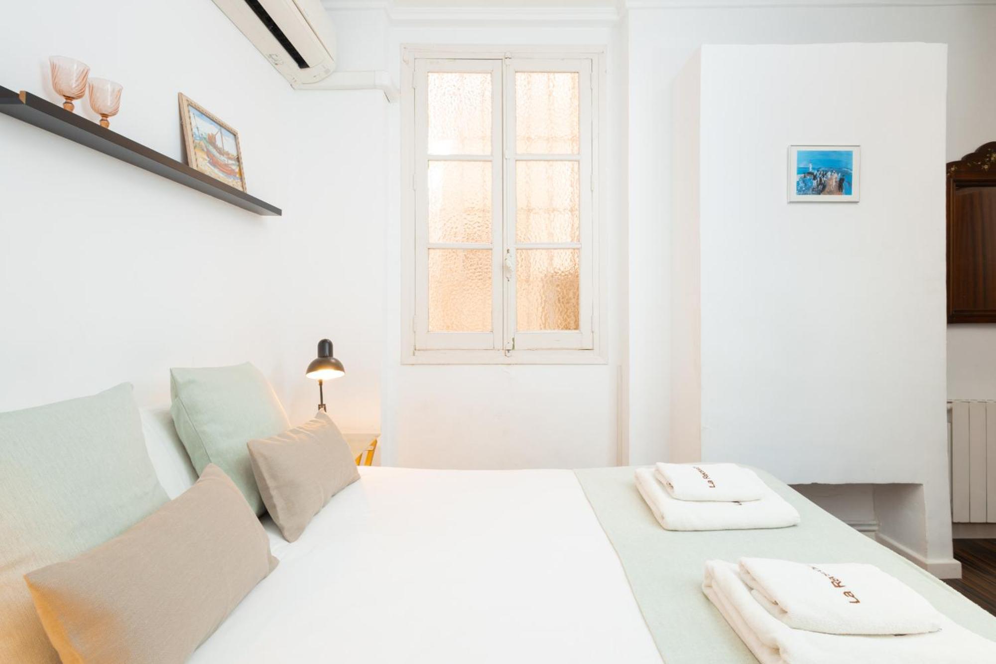 מאלגה C92 - Rustic Two Bedrooms Apartment With Terrace מראה חיצוני תמונה