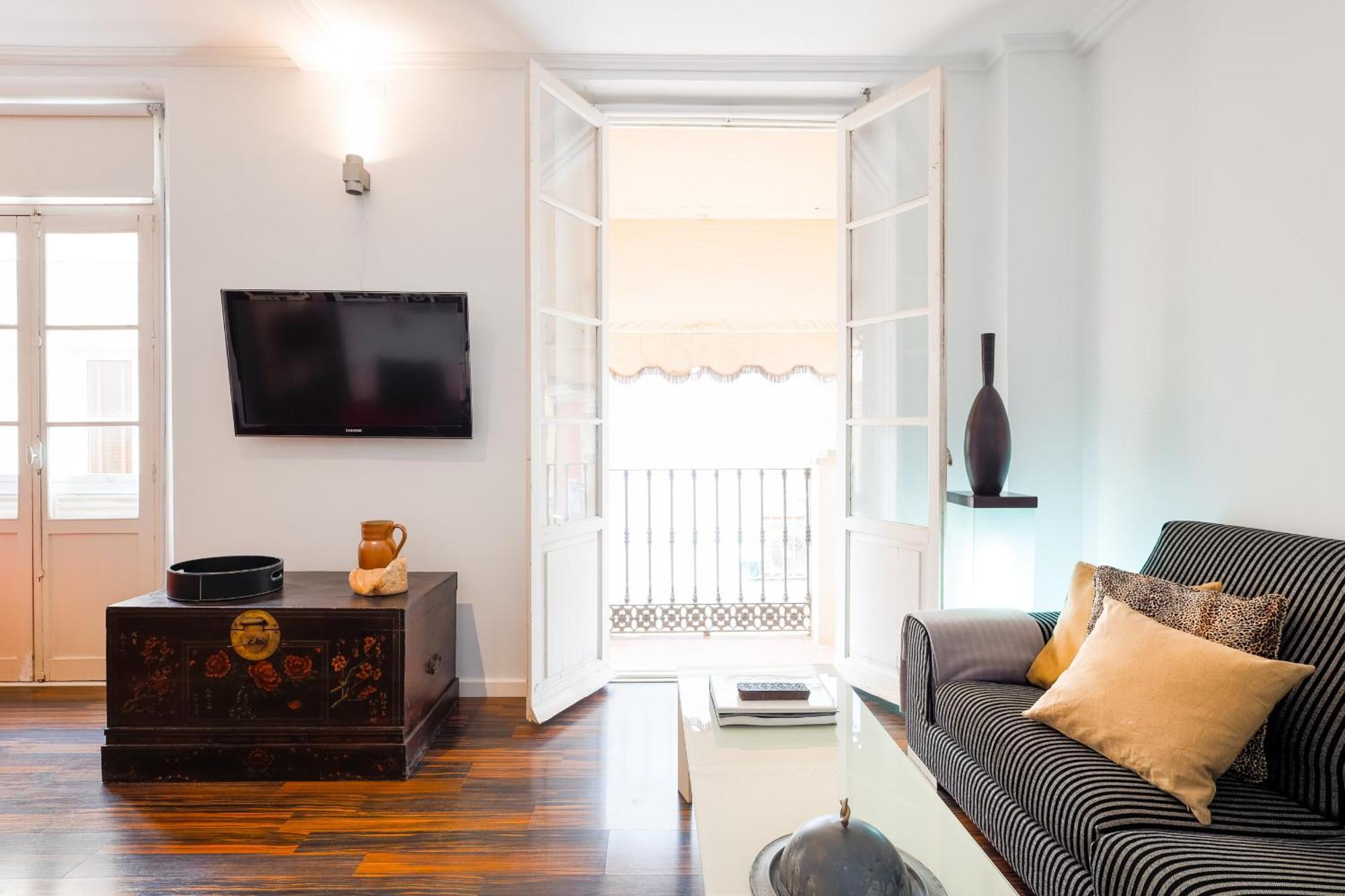 מאלגה C92 - Rustic Two Bedrooms Apartment With Terrace מראה חיצוני תמונה