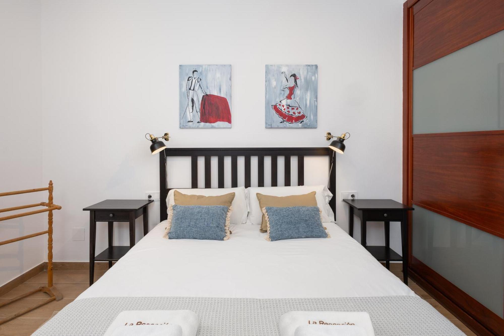 מאלגה C92 - Rustic Two Bedrooms Apartment With Terrace מראה חיצוני תמונה